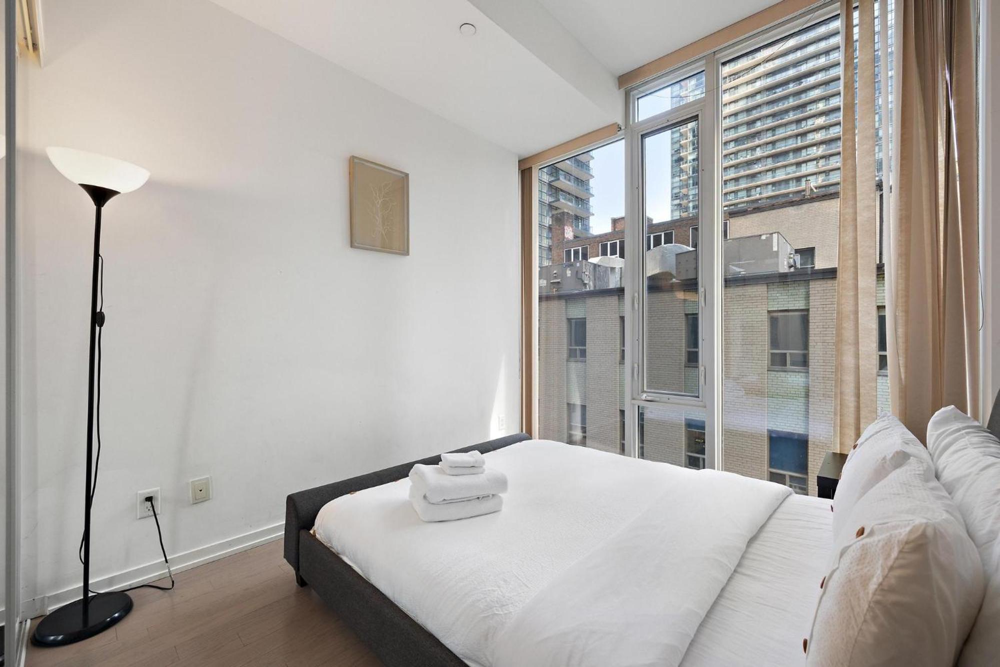 Downtown Toronto Condos Екстер'єр фото