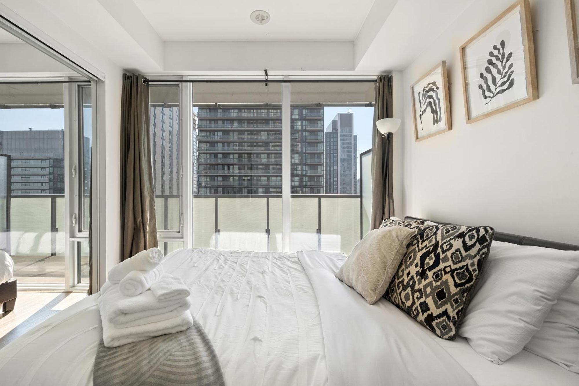Downtown Toronto Condos Екстер'єр фото